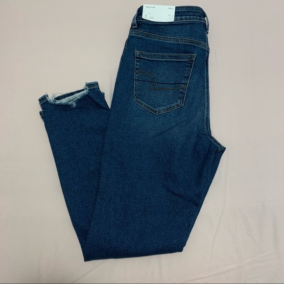 AE Stretch Mom Jean - Picture 1 of 7